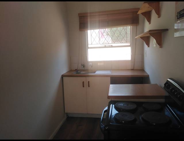 2 BEDROOM TOWNHOUSE FOR SALE IN WELTEVREDEN PARK